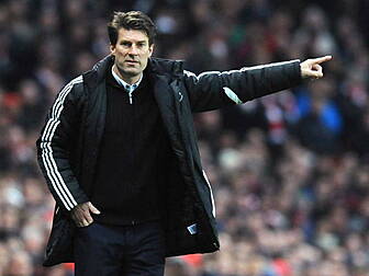 Laudrup distances himself from...